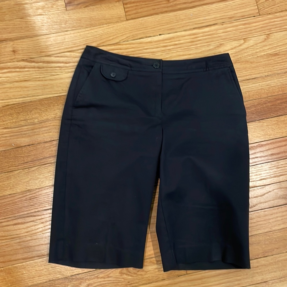 Talbots Navy Ladies Bermuda Shorts 8 Stretch
